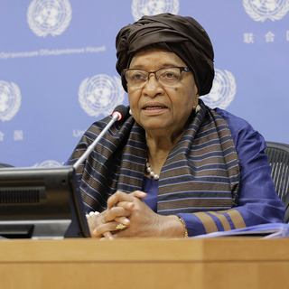 La commission mandatée par l'OMS est coprésidée par l'ancienne présidente du Libéria Ellen Johnson Sirleaf. [NurPhoto/AFP - Luiz Rampelotto]