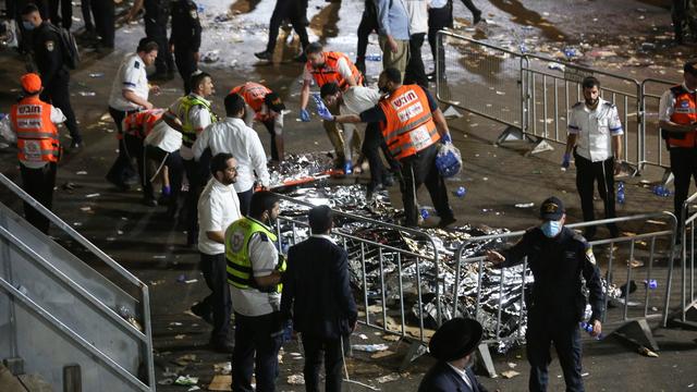 Une bousculade géante lors d'un pèlerinage juif dans le nord d'Israël a fait au moins 28 morts. [Keystone/EPA - David Cohen]