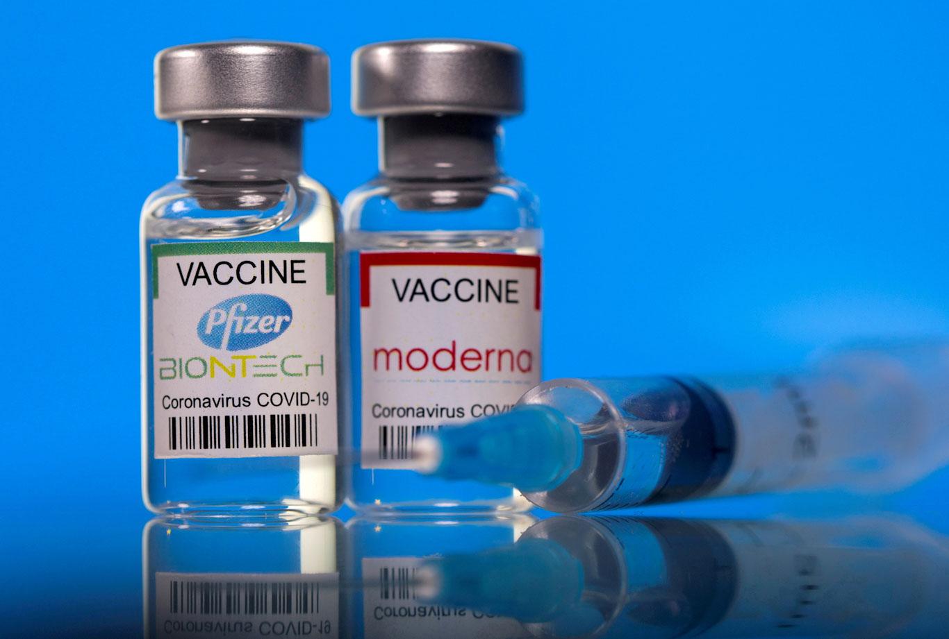 Les deux pharmas produisant des vaccins ARN engrangent des sommes faramineuses. [Reuters - Dado Ruvic]