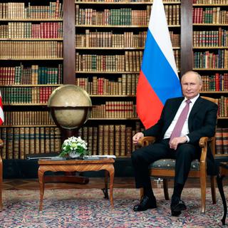 Les présidents Joe Biden et Vladimir Poutine, à la Villa La Grange à Genève, juste avant leur entrevue. [Keystone - Mikhail Metzel]