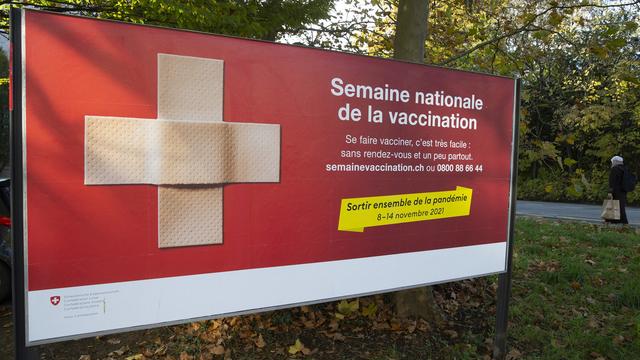 Une affiche en faveur de la semaine nationale de la vaccination à Genève. [Keystone - Salvatore Di Nolfi]