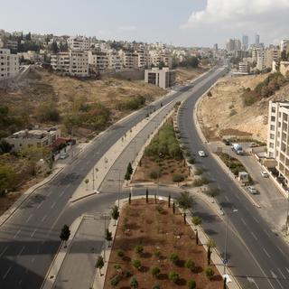 Une autoroute vide pendant le lockdown à Amman, en Jordanie, le 11 novembre 2020. [EPA/Keystone - André Pain]