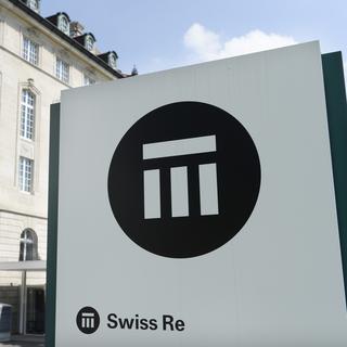 Le logo du réassureur Swiss Re, pris à Zurich le jeudi 24 avril 2014. [Keystone - Steffen Schmidt]