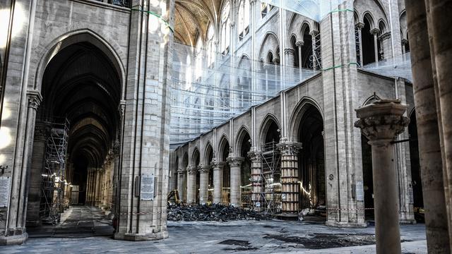 L'intérieur de la Cathédrale Notre-Dame de Lausanne de Paris. [AP/Keystone - Stephane de Sakutin]