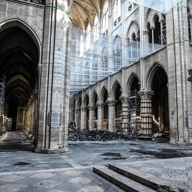 L'intérieur de la Cathédrale Notre-Dame de Lausanne de Paris. [AP/Keystone - Stephane de Sakutin]