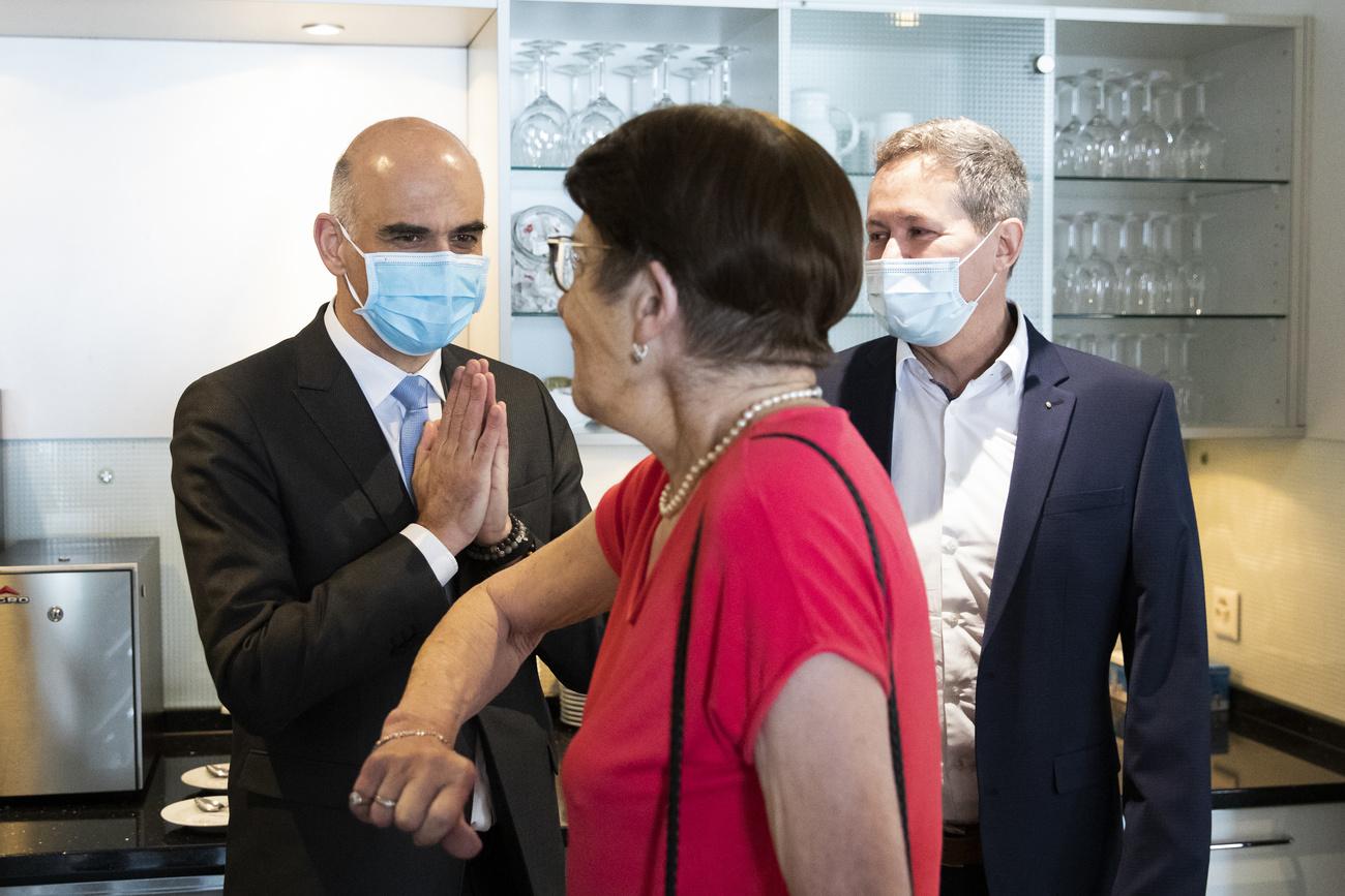 Alain Berset assiste à une vaccination en Argovie. [Keystone - Peter Klaunzer]