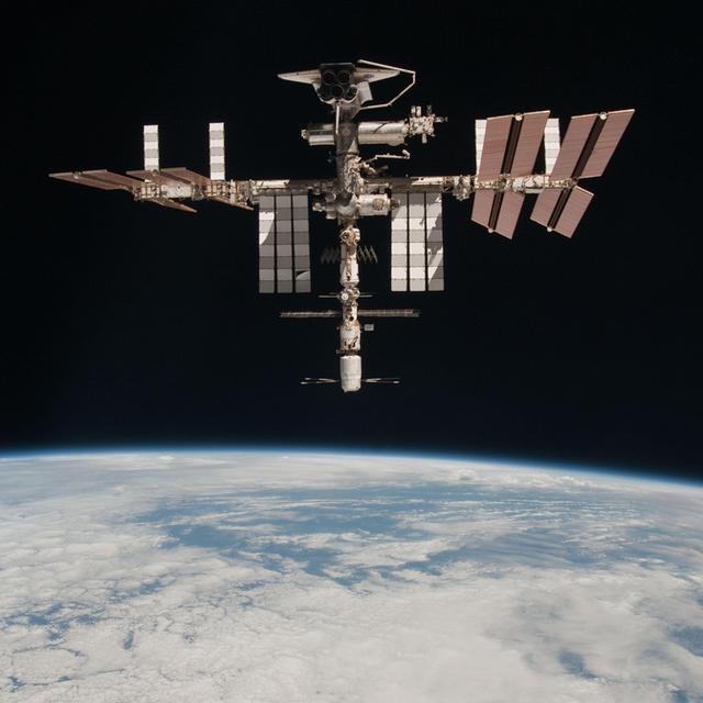 La Station Spatiale Internationale (ISS) prise en photo le 23 mai 2011. [KEYSTONE - Paolo Nespoli / NASA]
