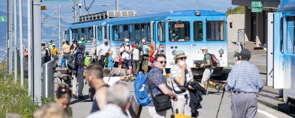 De nombreux touristes romands, notamment, ont visité le Rigi durant l'été. [Keystone - Urs Flüeler]