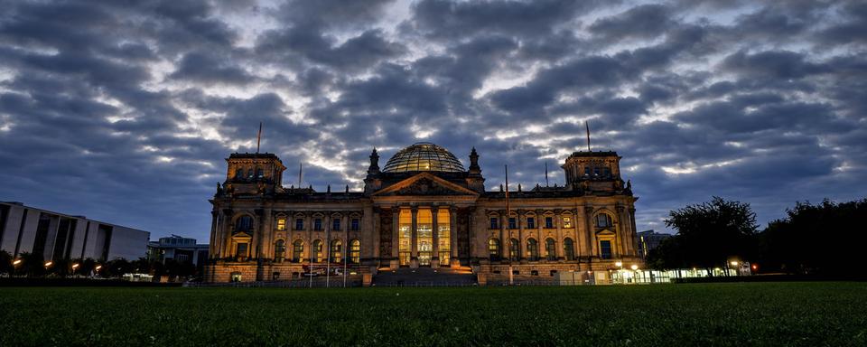 Le Bundestag, où siège le Parlement allemand, le jour des élections législatives le 26 septembre 2021. [AP/Keystone - Michael Probst]