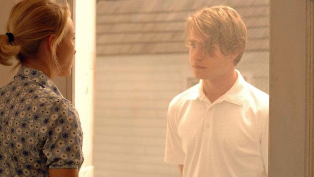 Naomi Watts et Brady Corbet dans "Funny Games U.S." (2007) de Michael Haneke. [AFP - Archives du 7eme Art / Photo12]