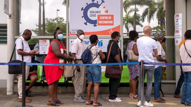 Centre de vaccination à Pointe-à-Pitre en Guadeloupe, 30.07.2021. [AFP - Yannick Mondelo]