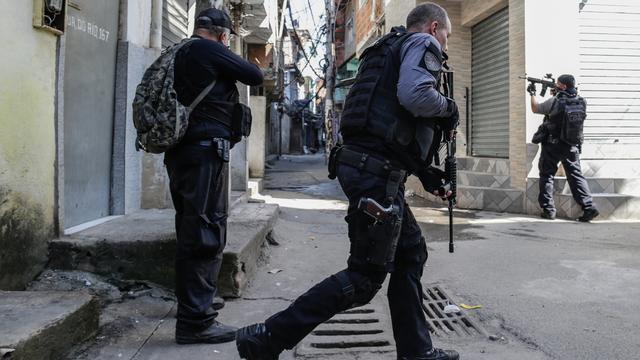 Sanglant raid anti-drogue dans une favela de Rio. [Keystone - EPA/Andre Coelho]