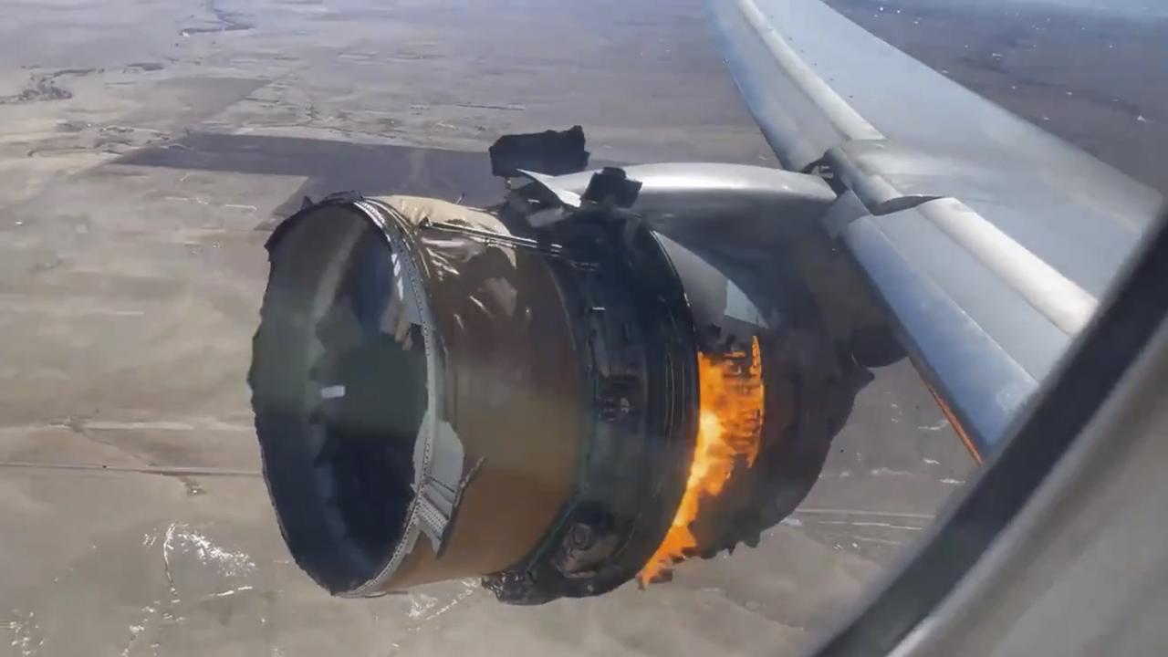 Un réacteur d'un Boeing 777 a pris feu la semaine passée. [AP - Chad Schnell]