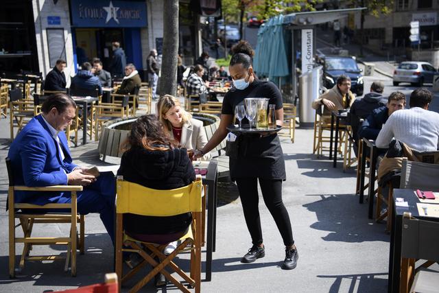 La Ville de Lausanne prolonge la gratuité relative à l'occupation du domaine public afin d'aider la restauration [Keystone - Laurent Gillieron]