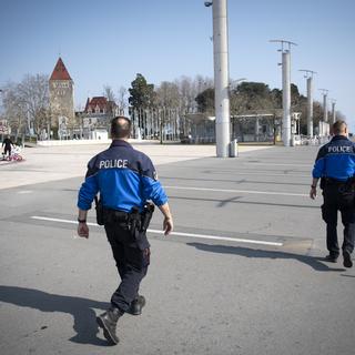 Des policiers patrouillent à Lausanne (Image d'illustration) [Keystone - Laurent Gillieron]