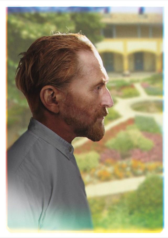 Ruud van Empel a recréé une image photographique du peintre néerlandais Vincent van Gogh grâce à une technique de collage. [The Vincent van Gogh House 2021 - Ruud van Empel]