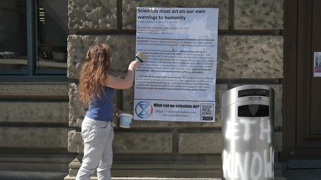 Cette première semaine d'actions a aussi été menée en Suisse du côté de l'École polytechnique fédérale de Zurich (ETH), de l'université de Genève et de l'université de Lausanne (UNIL). [Scientist Rebellion/Twitter]