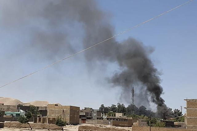 Au moins dix civils ont été tués après l'attaque des talibans à Qala-i-Naw, une ville d'environ 75'000 habitants. [AFP - Qalai Naw]