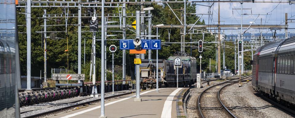 Un quai de la gare de Morges. [Keystone - Jean-Christophe Bott]