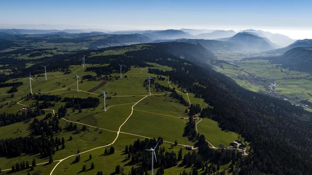 Après le vote de Moutier, le Jura bernois est à la recherche d'un second souffle. Ici une photo de la commune de Saint-Imier. [Keystone - Valentin Flauraud]