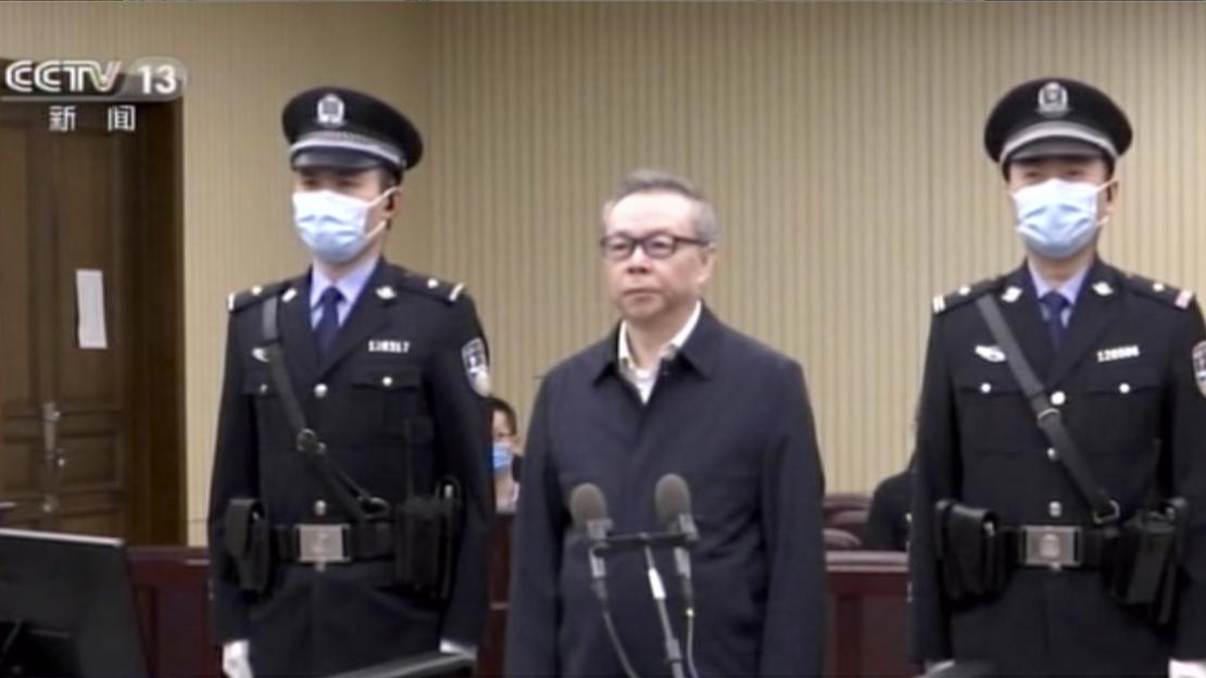 Lai Xiaomin a été condamné à mort en Chine pour corruption et bigamie. [Keystone/AP - CCTV]