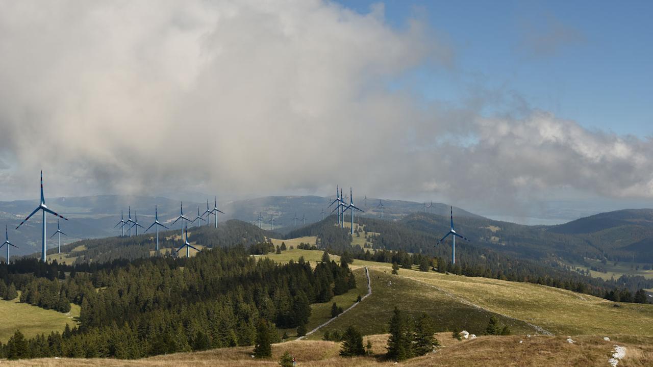 Simulation du parc éolien de la Grandsonnaz sur un site d'opposants. [Les Travers du Vent]