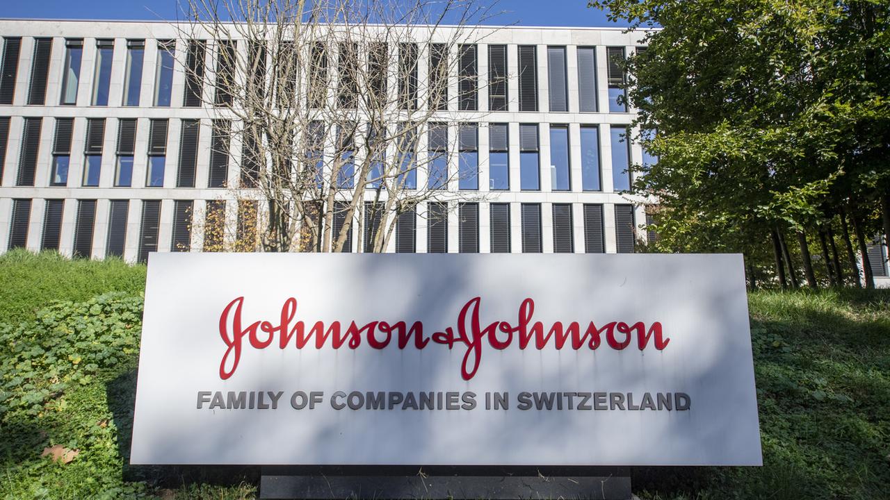 Johnson & Johnson envisage de délocaliser 320 emplois neuchâtelois. [KEYSTONE - Urs Flueeler]