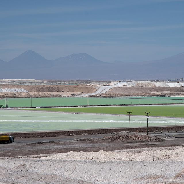La vue d'ensemble de la mine de lithium dans le Salar d'Atacama. [RTS - Marion Esnault]