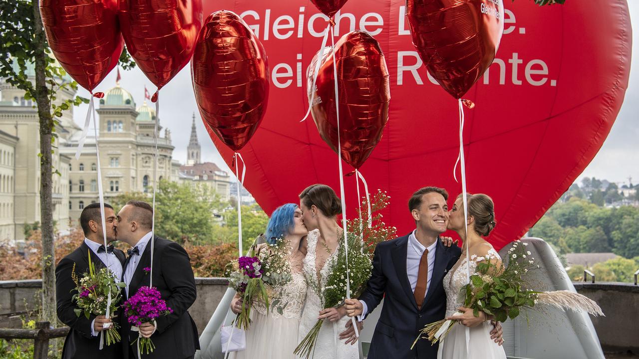 Le mariage pour tous est une réalité depuis le 1er juillet 2022 en Suisse. [Keystone - Peter Schneider]