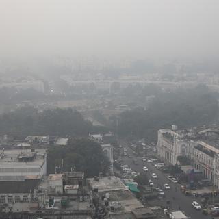 Un nuage de pollution sur New Delhi. [Keystone - EPA/Rajat Gupta]
