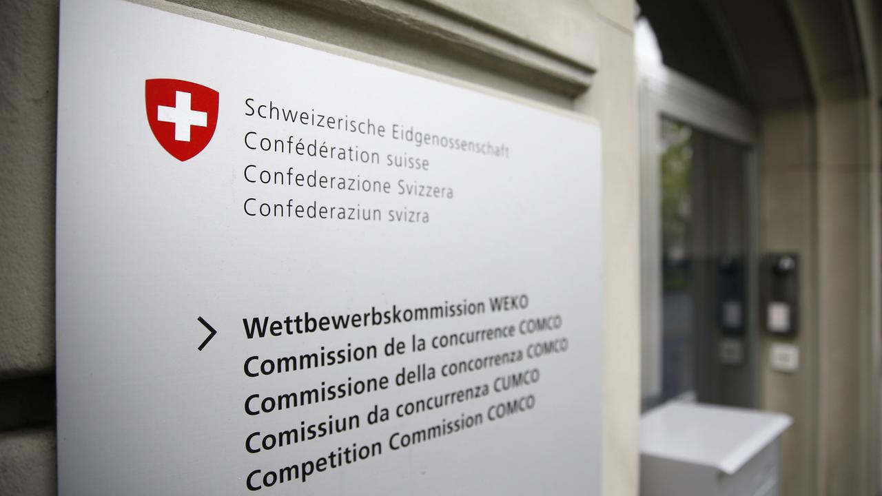 Swisscom pourrait ne pas avoir respecté les règles de concurrence et est ainsi dans le viseur de la Comco. [KEYSTONE - PETER KLAUNZER]