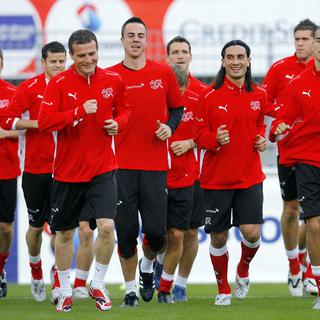 L'équipe suisse de football à l'entraînement avant l'Euro de 2016. [Keystone]