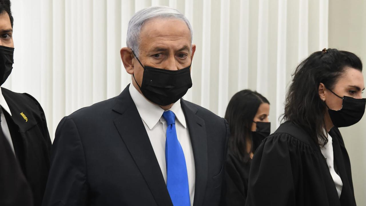 Benjamin Netanyahu à son procès à Jérusalem. [Keystone - AP Photo/Reuven Castro]