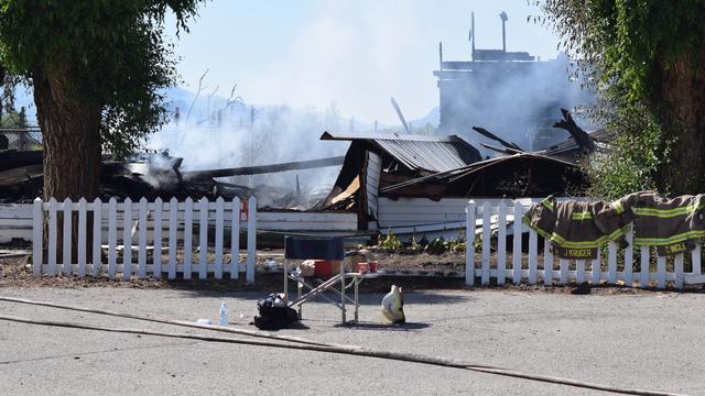 Les autorités cherchent à vérifier s'ils ont un lien avec les incendies d'églises survenus le 21 juin à Penticton (photo) et Oliver. [Keystone - James Miller]