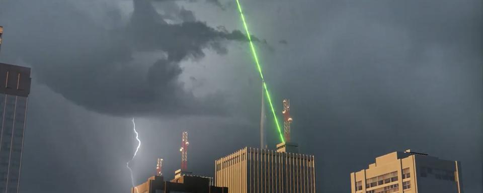 Le projet Laser Lightning Rod développé par l'UNIGE pourrait permettre de protéger de larges zones de la foudre. [EPFL - Youtube]