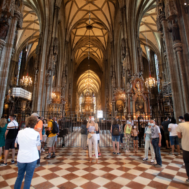 Un centre de vaccination a été installé dans la cathédrale de Vienne. [AFP - Alex Halada]