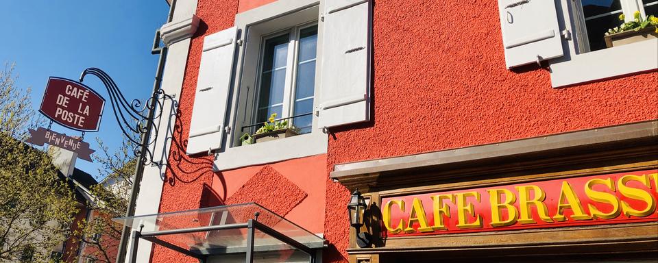 Le café de la poste à Payerne. [RTS - Karine Vasarino]