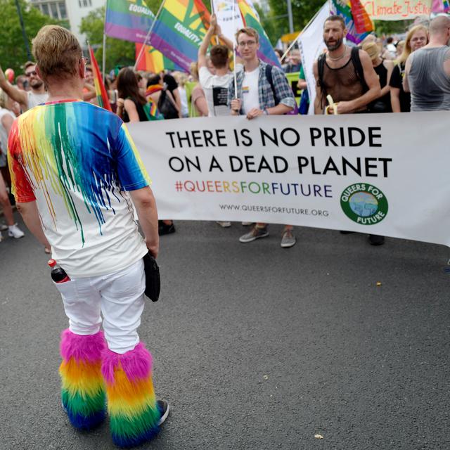 Qu'est-ce que les mouvements LGBTIQ+ peuvent apporter aux luttes écologistes? [AFP - John MACDOUGALL]