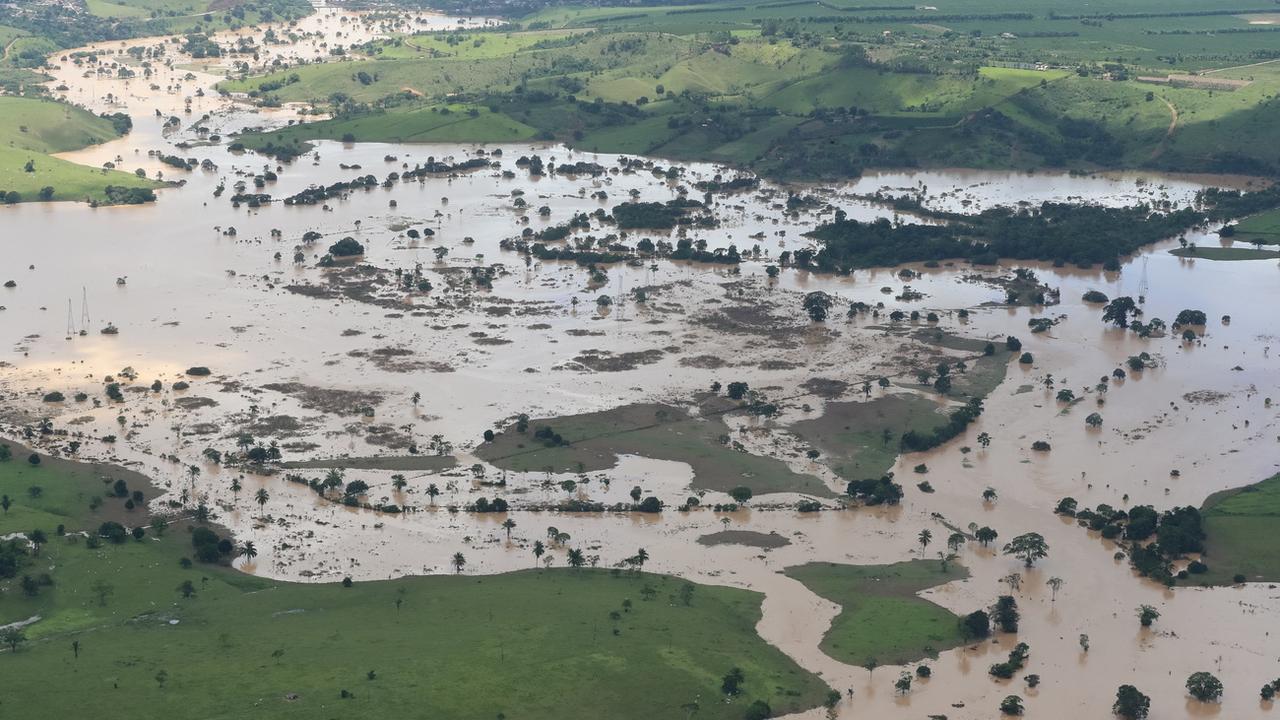 Une vue aérienne des inondations dans l'Etat de Bahia au Brésil, le 12 décembre 2021. [EPA/Keystone - Isac Nobrega]