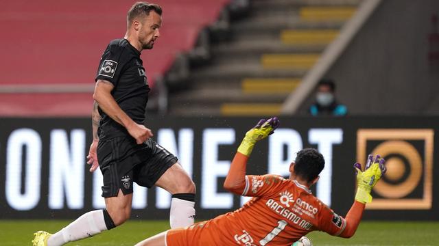 Haris Seferovic a même obtenu un penalty finalement annulé à la suite d'un hors-jeu. [Keystone - Hugo Delgado]