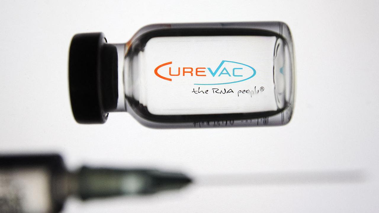 Le produit de CureVac est aussi un vaccin à ARN messager. [NurPhoto/AFP]