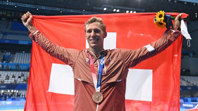 Jérémy Desplanches était forcément ému après avoir remporté la médaille de bronze de 200m 4 nages. [Attila KISBENEDEK]