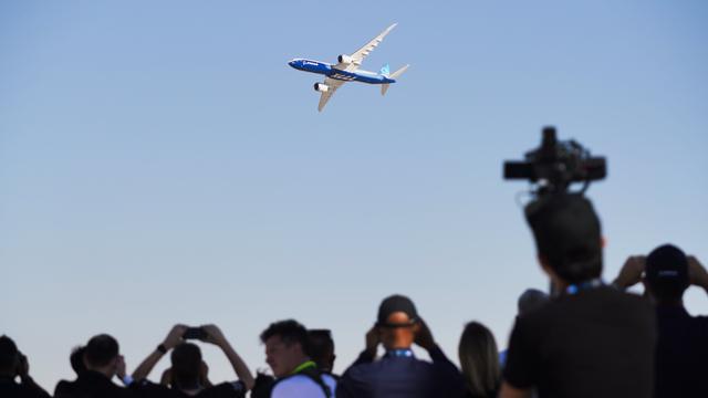 Emirates, le principal client du futur 777X de Boeing, s'impatiente de son retard. [Keystone/AP - Jon Gambrell]