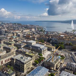 Une vue aérienne de la ville de Genève. [Keystone - Leandre Duggan]