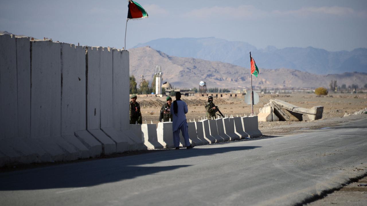 Afghanistan: des roquettes endommagent l'aéroport de Kandahar. [AFP - Aziz Sana]