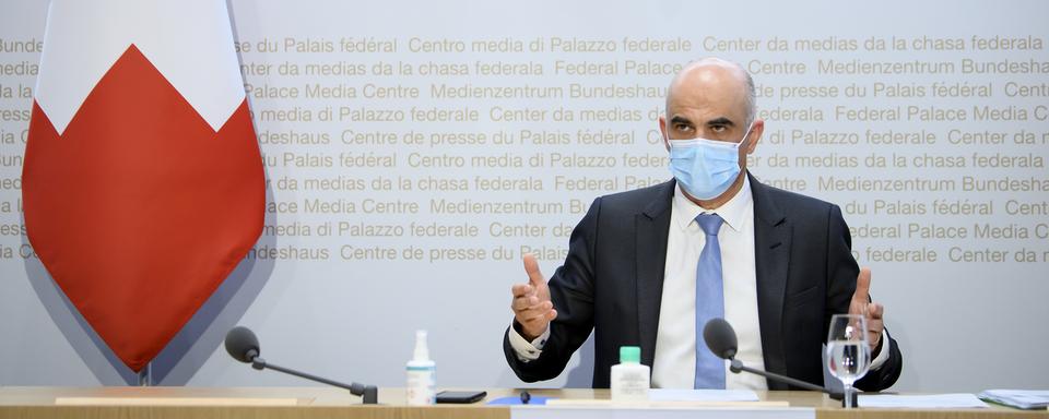 Alain Berset lors d'une conférence de presse du Conseil fédéral. [Keystone - Anthony Anex]