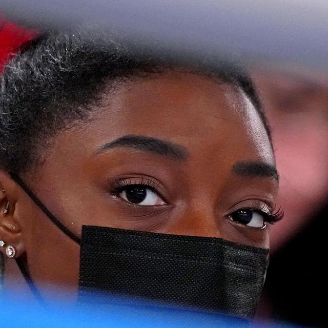 Après son forfait pour le concours général, Simone Biles doit renoncer à participer aux concours de saut et de barres asymétriques. [Robert Deutsch-USA TODAY Sports]