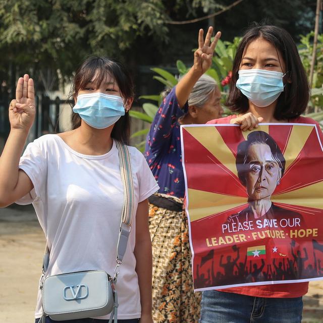 Des manifestantes à Mandalay, en Birmanie. [Keystone - EPA/Stringer]