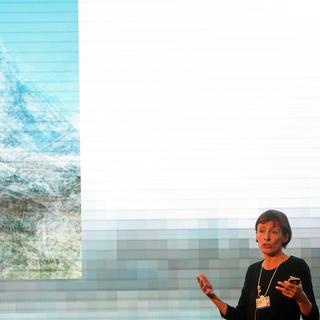 La photographe Corinne Vionnet au World Economic Forum à Davos en 2013 lors d'une rencontre "Seeing Is Believing". [World Economic Forum - Monika Flueckiger / swiss-image.ch]