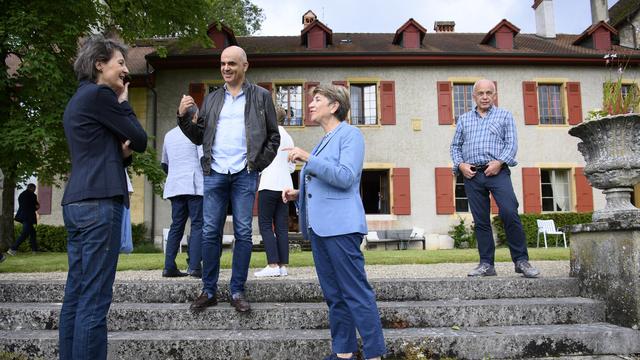 Les Grisons, le Tessin ou encore le Jura, les destinations choisies par les membres du Conseil fédéral pour passer leurs vacances d'été 2021 sont suisses. Seule Karin Keller-Sutter prévoit de se rendre aussi à l'étranger. [KEYSTONE - LAURENT GILLIERON]